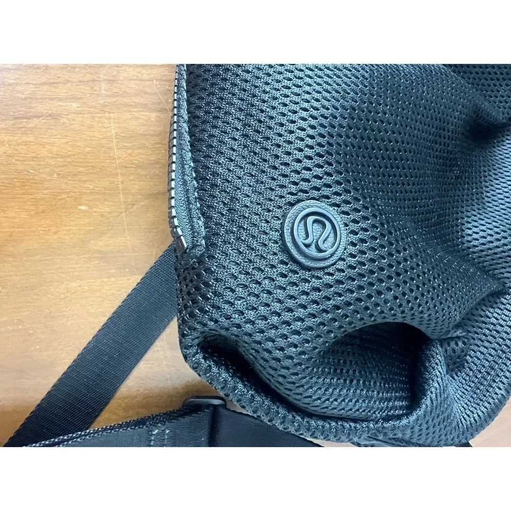 Lululemon Fast‎ Track Bag Black Convertible Backpack Sling Bag